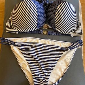 Victoria’s Secret Bombshell Bikini Set